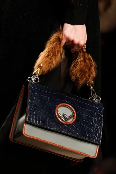 Look 65